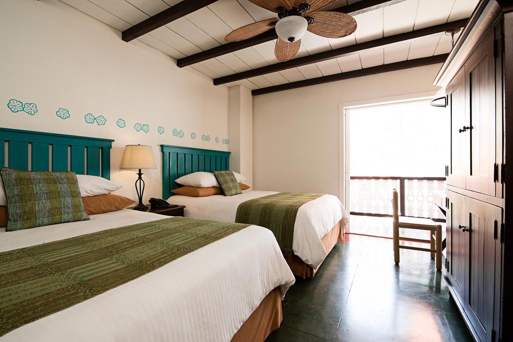 Hotel Isla De Флорес Экстерьер фото